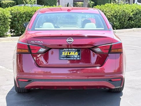 Used 2025 Nissan Altima 2.5 SV FWD image 6