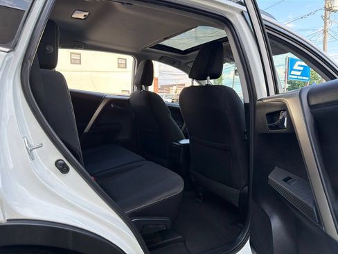 Used 2015 Toyota RAV4 XLE AWD/4WD image 13