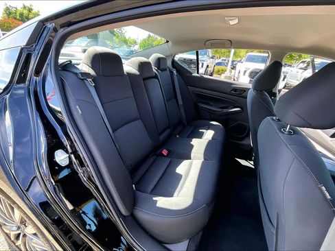 Used 2023 Nissan Altima 2.5 SV FWD image 19