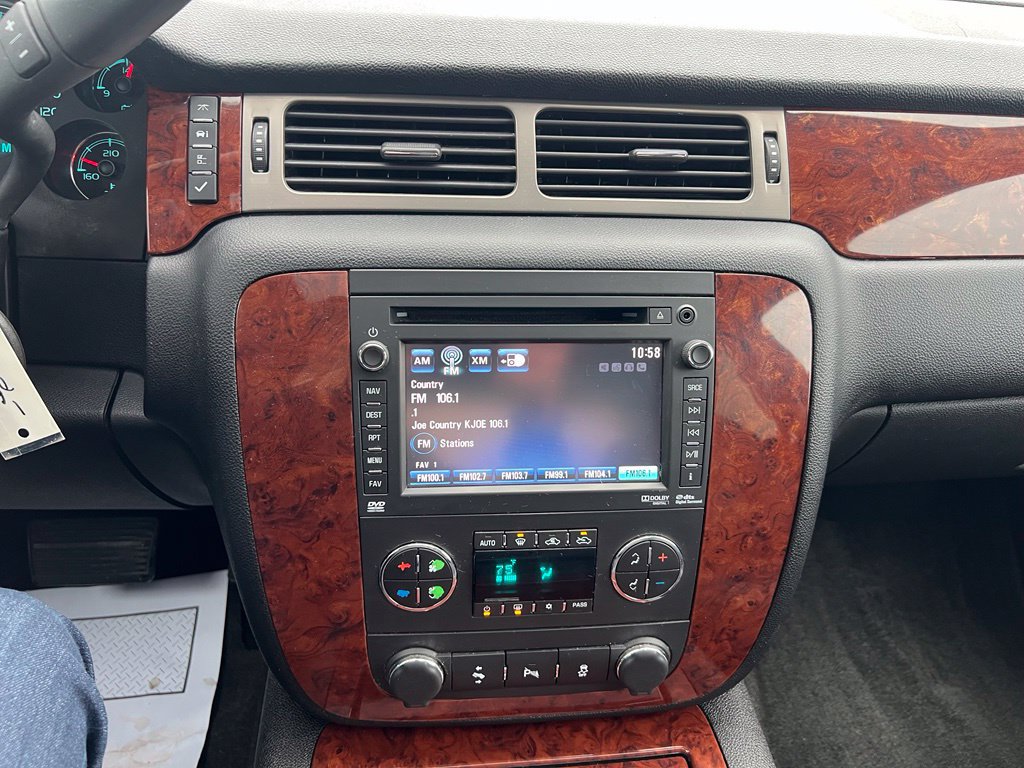 Used 2012 Chevrolet Avalanche LTZ AWD/4WD image 25