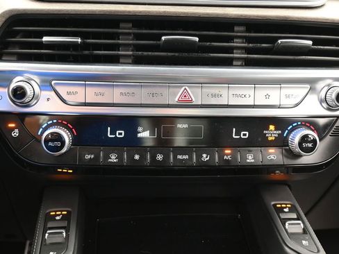 Used 2022 Kia Telluride SX w/ SX Prestige Package image 27