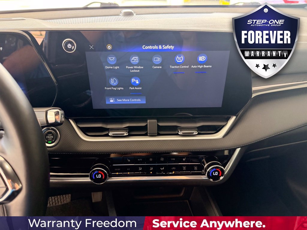 Used 2025 Chevrolet Equinox LT w/ Convenience Package II FWD image 24