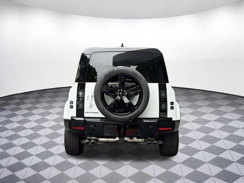 New 2026 Land Rover Defender 110 X-Dynamic SE AWD/4WD image 10