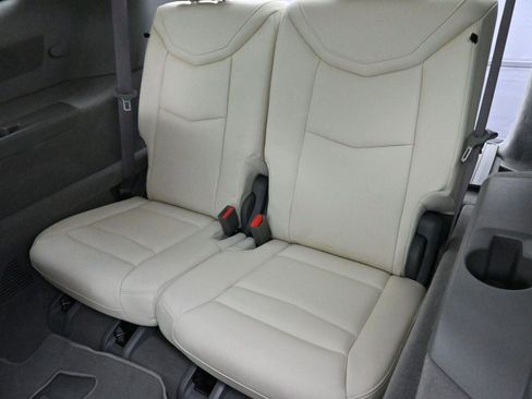 Used 2022 Cadillac XT6 Premium Luxury image 35