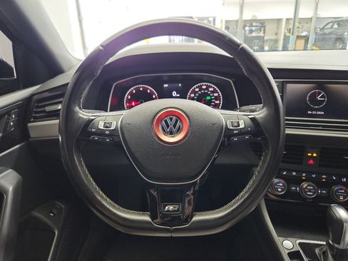 Used 2019 Volkswagen Jetta R-Line image 12