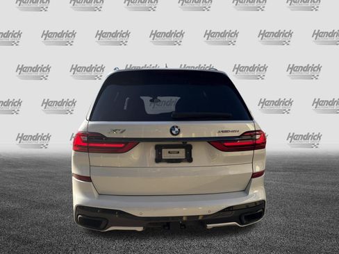 Used 2022 BMW X7 xDrive40i w/ M Sport Package image 9