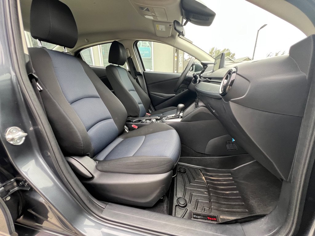Used 2019 Toyota Yaris LE FWD image 19