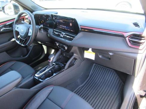 New 2025 Chevrolet TrailBlazer RS w/ Convenience Package image 11