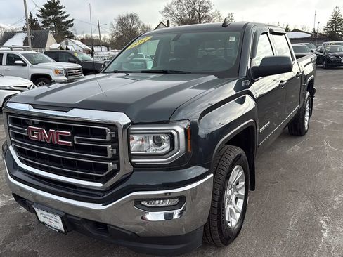 Used 2017 GMC Sierra 1500 SLE w/ SLE Value Package AWD/4WD image 3