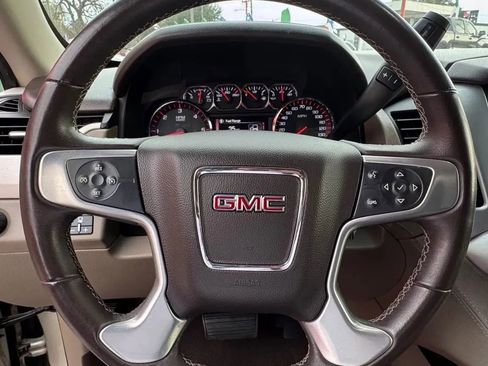 Used 2016 GMC Yukon XL SLE w/ Convenience Package image 12