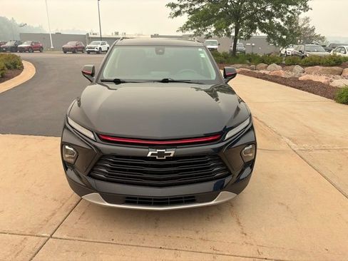 Used 2023 Chevrolet Blazer LT w/ Convenience Package AWD/4WD image 2