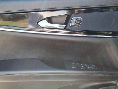 Used 2023 Lincoln Nautilus AWD w/ Premium Package image 15