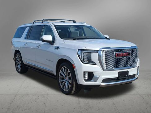 Used 2021 GMC Yukon XL Denali w/ Denali Ultimate Package image 8
