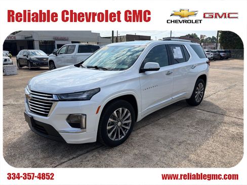 Used 2023 Chevrolet Traverse Premier w/ LPO, Floor Liner Package FWD image 1