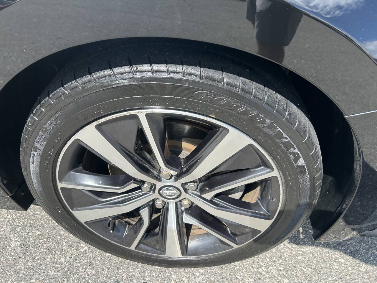 Used 2019 Nissan Maxima 3.5 SV w/ Floor Mat Group FWD image 10