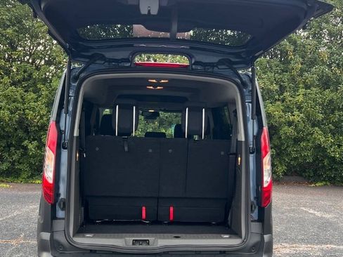 Used 2022 Ford Transit Connect XL FWD image 7