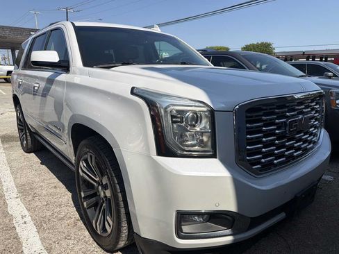 Used 2019 GMC Yukon Denali w/ Denali Ultimate Package AWD/4WD image 2