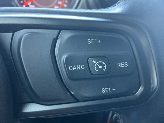 Used 2022 Jeep Gladiator Sport AWD/4WD image 14