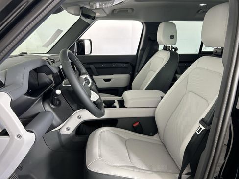 Certified 2025 Land Rover Defender 110 S image 22