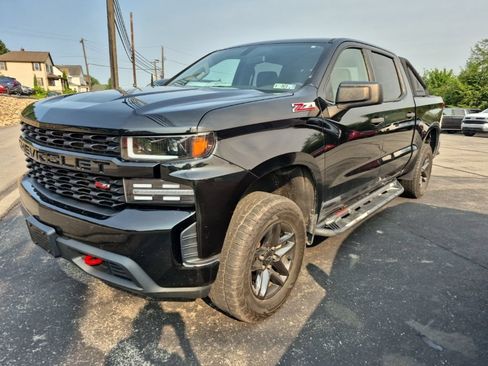 Used 2019 Chevrolet Silverado 1500 Custom Trail Boss AWD/4WD image 3