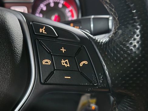 Used 2015 Mercedes-Benz GLA 250 GLA 250 4MATIC Sport Utility 4 image 26