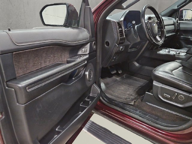 Certified 2020 Ford Expedition Limited w/ Special Edition Package AWD/4WD image 11