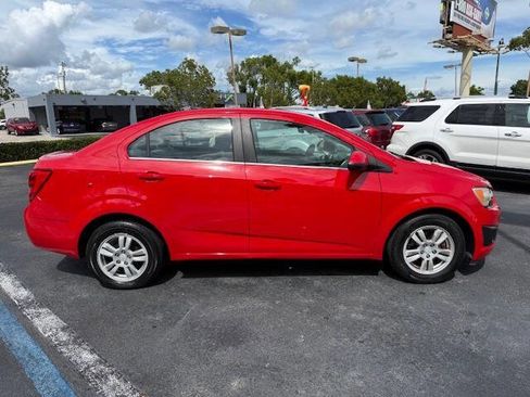 Used 2014 Chevrolet Sonic LT image 8