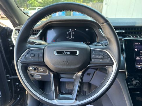 Used 2021 Jeep Grand Cherokee L Laredo AWD/4WD image 25