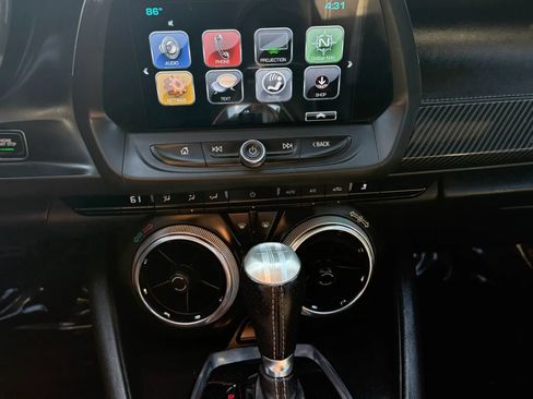 Used 2018 Chevrolet Camaro SS RWD image 16