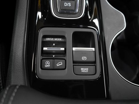 Used 2025 Honda Pilot EX-L image 25