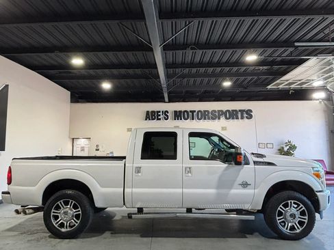 Used 2016 Ford F250 Platinum w/ FX4 Off-Road Package AWD/4WD image 4
