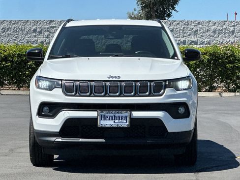 Used 2022 Jeep Compass Latitude w/ Convenience Group AWD/4WD image 9