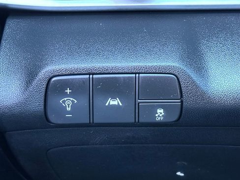 Used 2021 Hyundai Elantra SEL w/ Convenience + Premium Package image 32