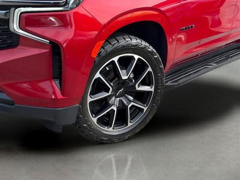 Used 2022 Chevrolet Tahoe RST w/ Sport Performance Package RWD image 4