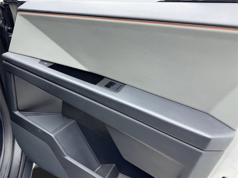 Used 2024 Tesla Cybertruck AWD Crew Cab image 47