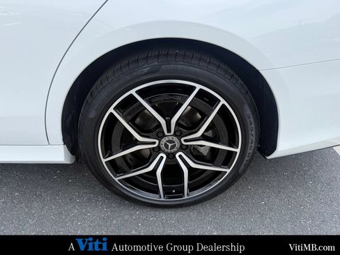 Used 2023 Mercedes-Benz E 350 4MATIC Sedan image 13