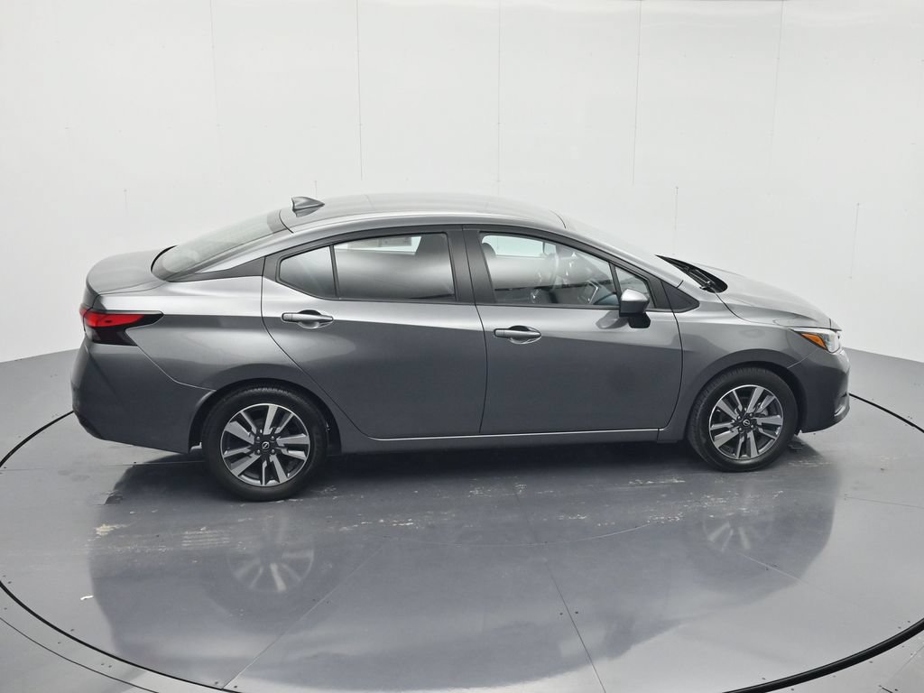 Used 2025 Nissan Versa SV FWD image 31