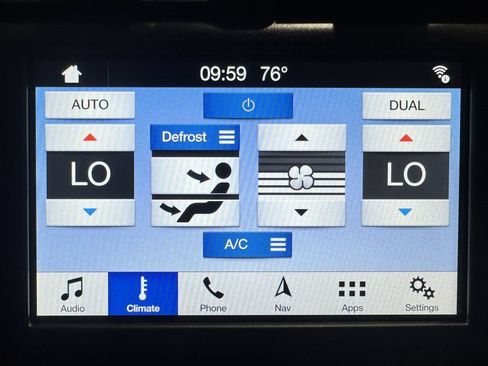 Used 2018 Ford Fusion SE w/ Equipment Group 602A FWD image 34