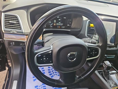 Used 2019 Volvo XC90 T5 Momentum w/ Protection Package Premier FWD image 14