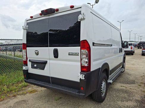 Used 2025 RAM ProMaster 2500 w/ U-Haul Equipment Group FWD image 4