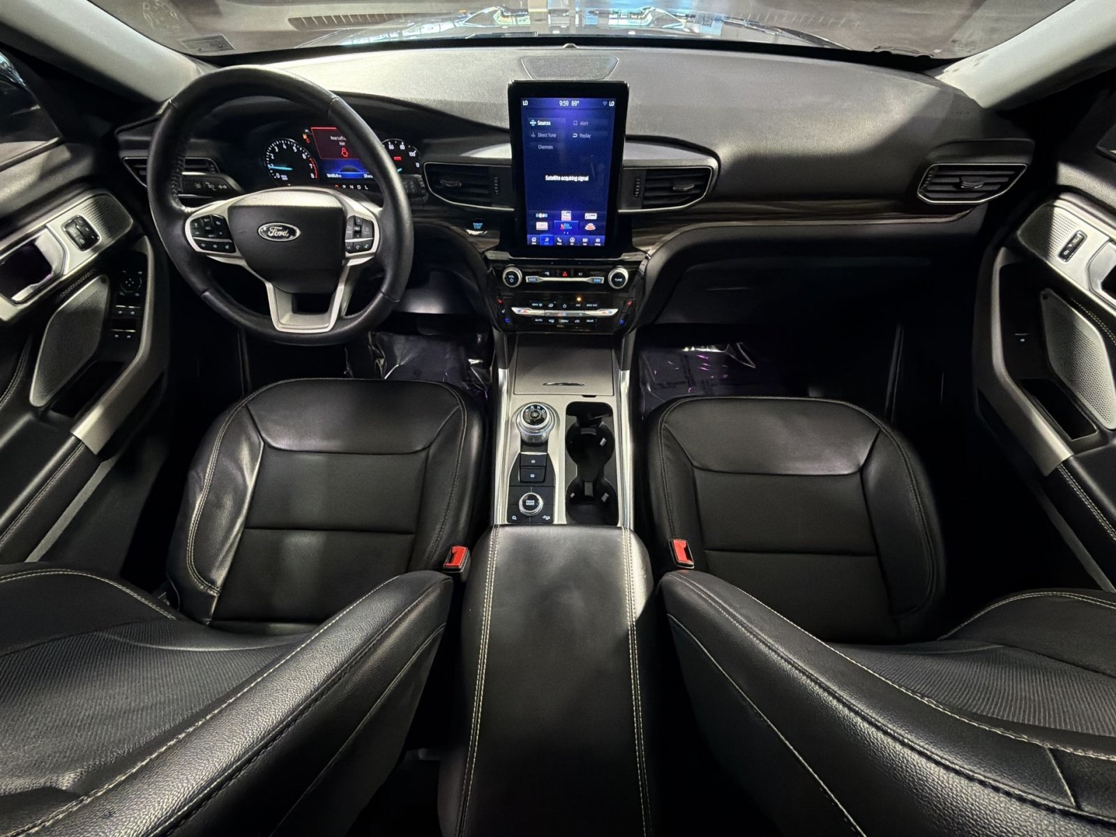Used 2023 Ford Explorer Limited w/ Limited Technology Package AWD/4WD image 36