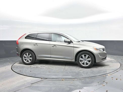 Used 2016 Volvo XC60 T6 w/ Proximity Package image 6