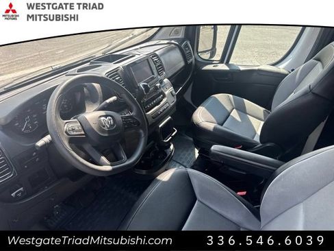 Used 2024 RAM ProMaster 2500 w/ Convenience Group FWD image 10