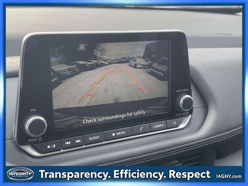 Certified 2025 Nissan Rogue S image 27