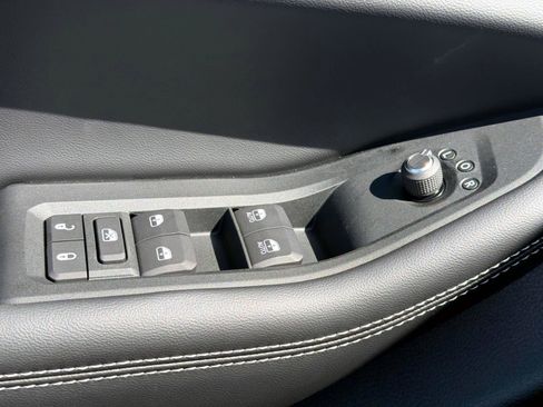 New 2027 Jeep Grand Cherokee 4WD image 9