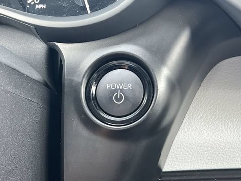 Used 2026 Toyota Sienna XLE FWD image 27