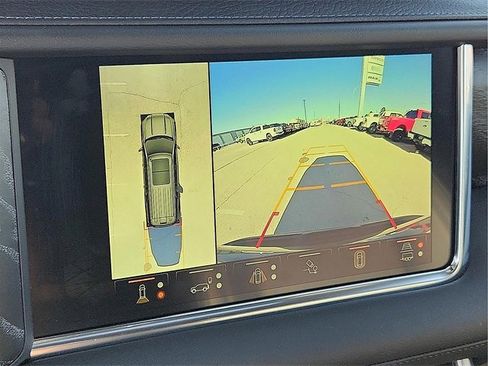 Used 2024 GMC Yukon XL Denali w/ Advanced Technology Package image 13