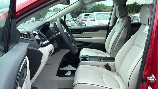 New 2026 Honda Odyssey Touring image 10
