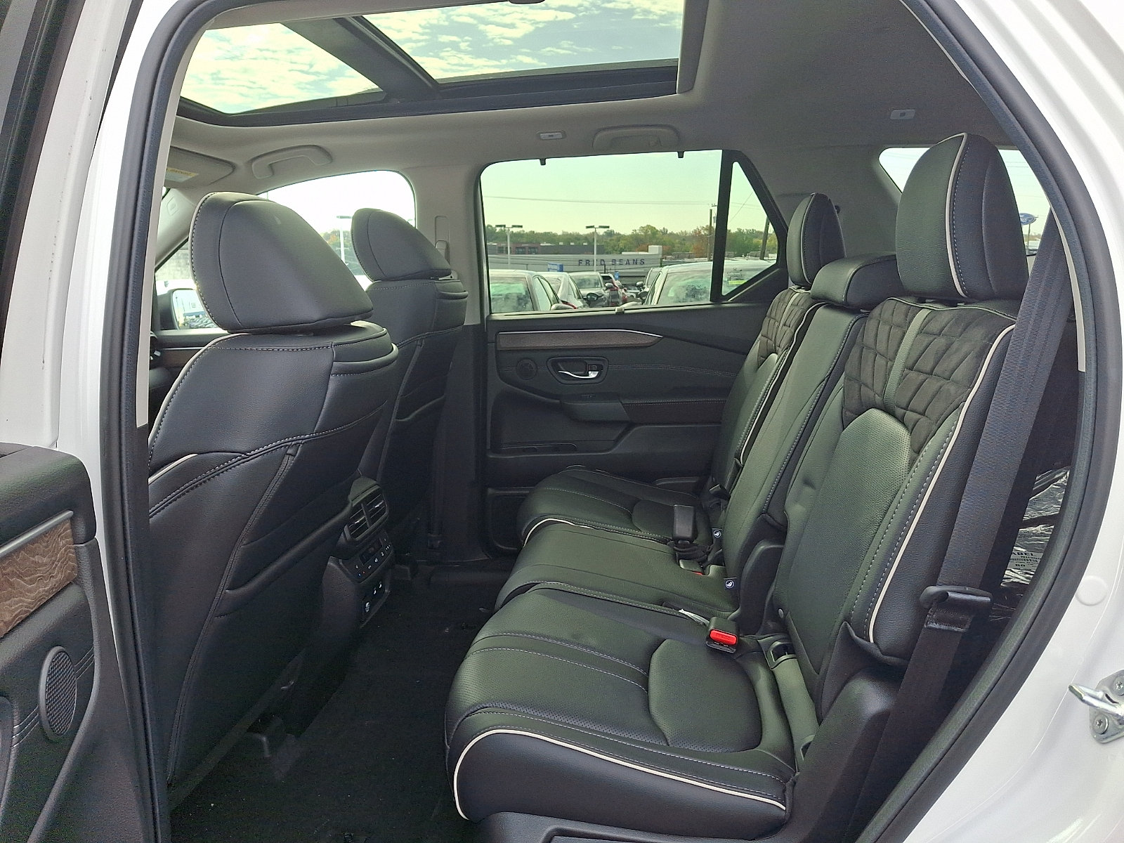 New 2026 Honda Pilot Elite image 5