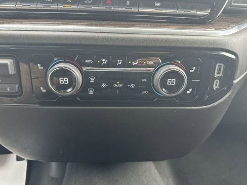 Used 2025 Chevrolet Silverado 1500 LT image 18